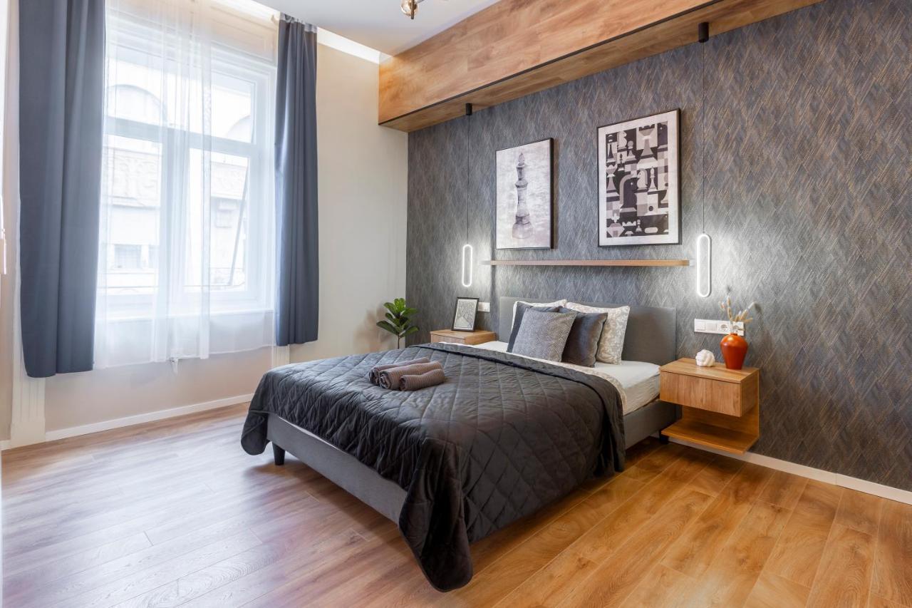 Exclusive Dohany With Balcony Next To The New York Cafe Appartement *