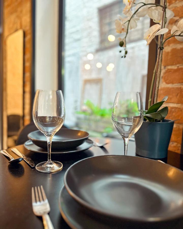 Urban With Private Garden Near Andrassy *