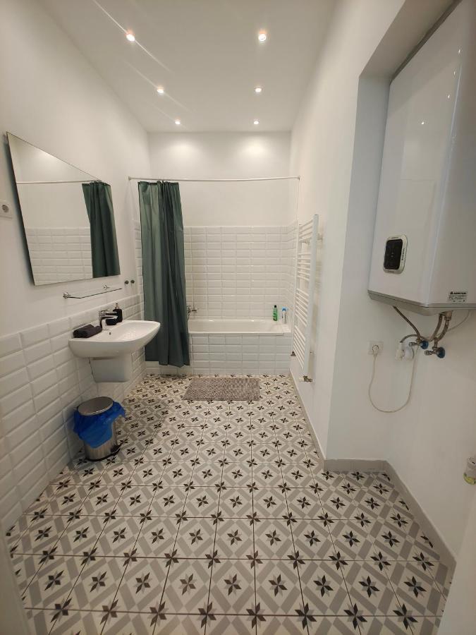 Center 1, Cozy 2br In The Center! Apartamento Budapest