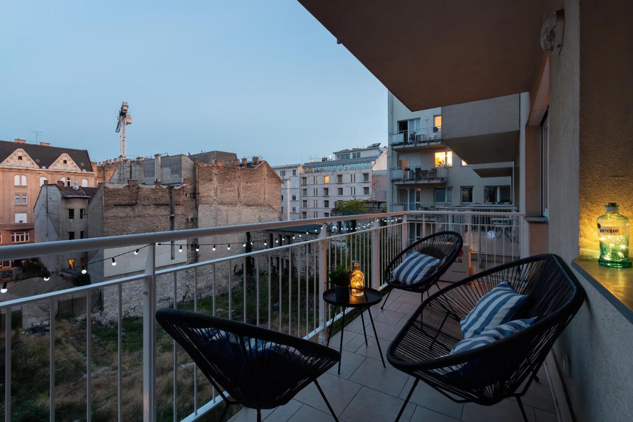 Stylish And Colorful With Balcony Lejlighed Budapest