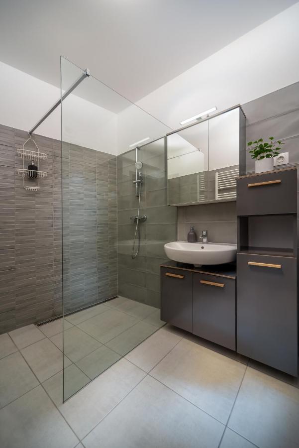 Grace Pine 2 Apartman *