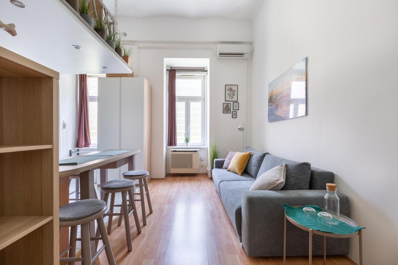 M17 Mecset * Budapest