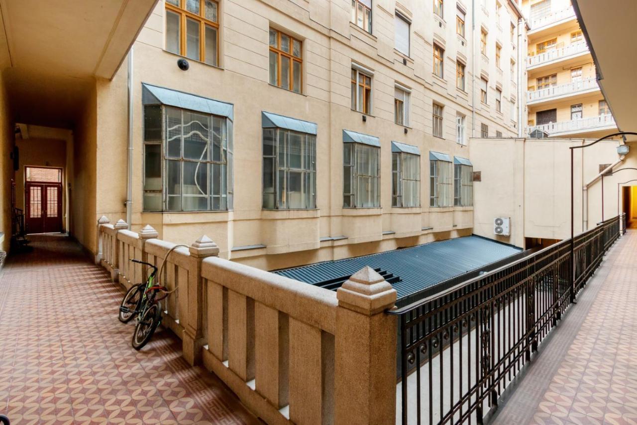 A Little Heaven In Heart Of Apartman *