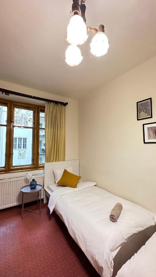 Damjanich Homestay szállás *