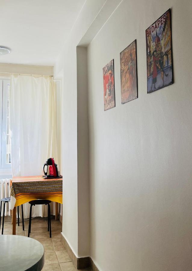 Bauhaus Flat In Amazing Location * Budapest