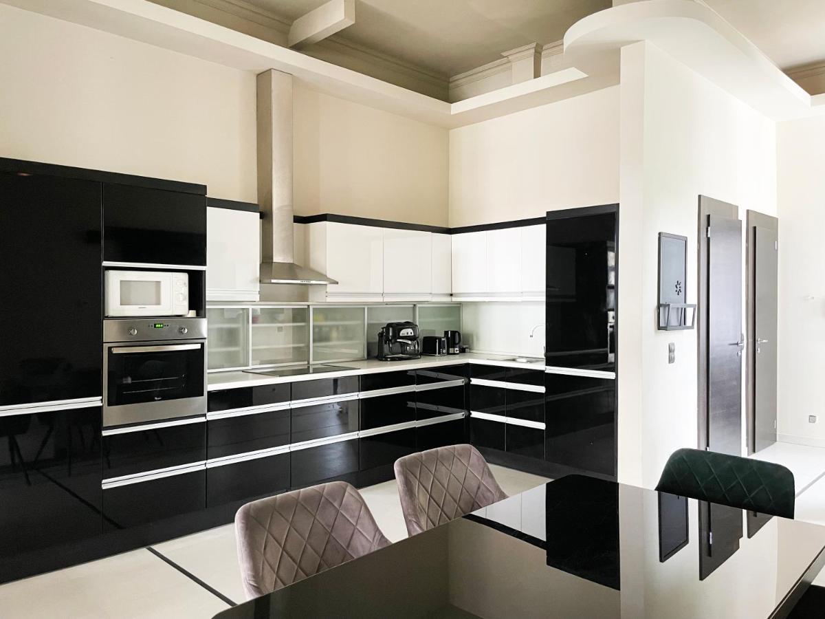 Deluxe Cosmopolitan Budapest, With Private Parking Apartment *