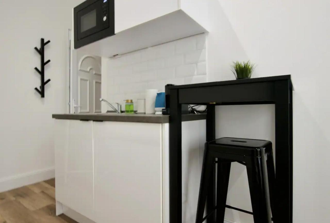 By Hi5- In Downtown Appartement *
