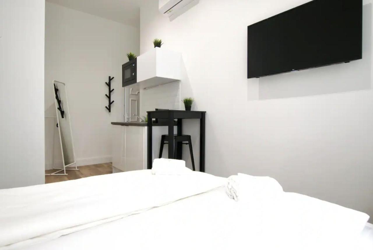 By Hi5- In Downtown Appartement Boedapest