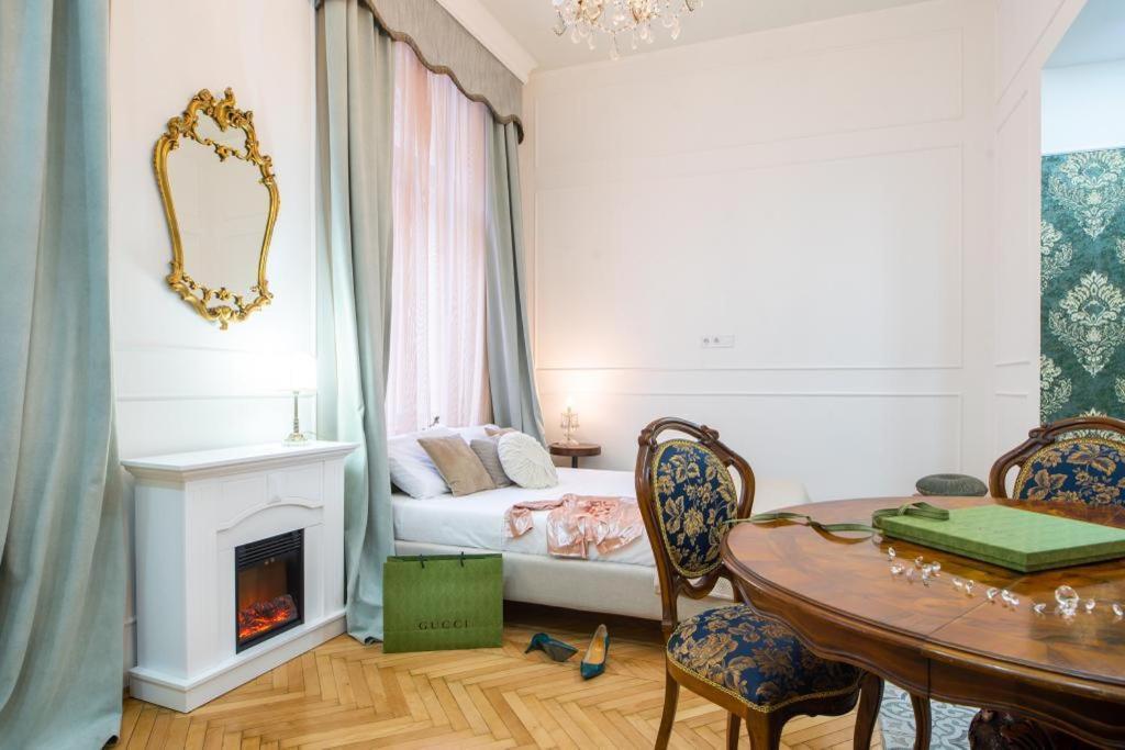 Apartment Regina On Kiraly Street Budapest