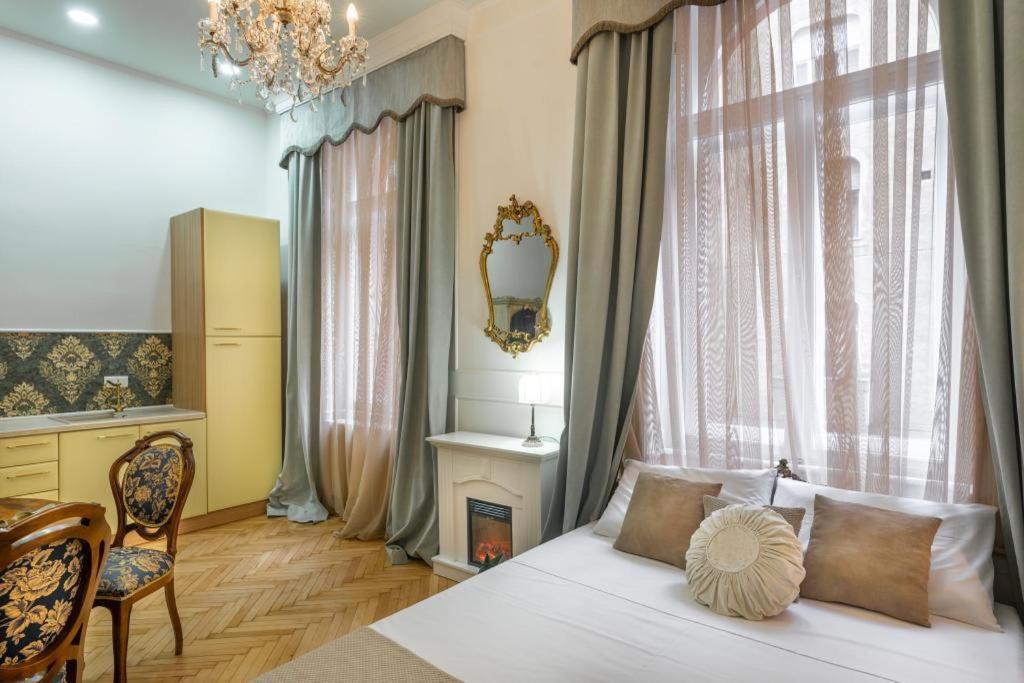 Apartment Regina On Kiraly Street Budapest