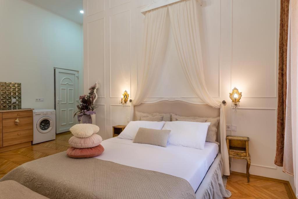 Regina On Kiraly Street Apartment *