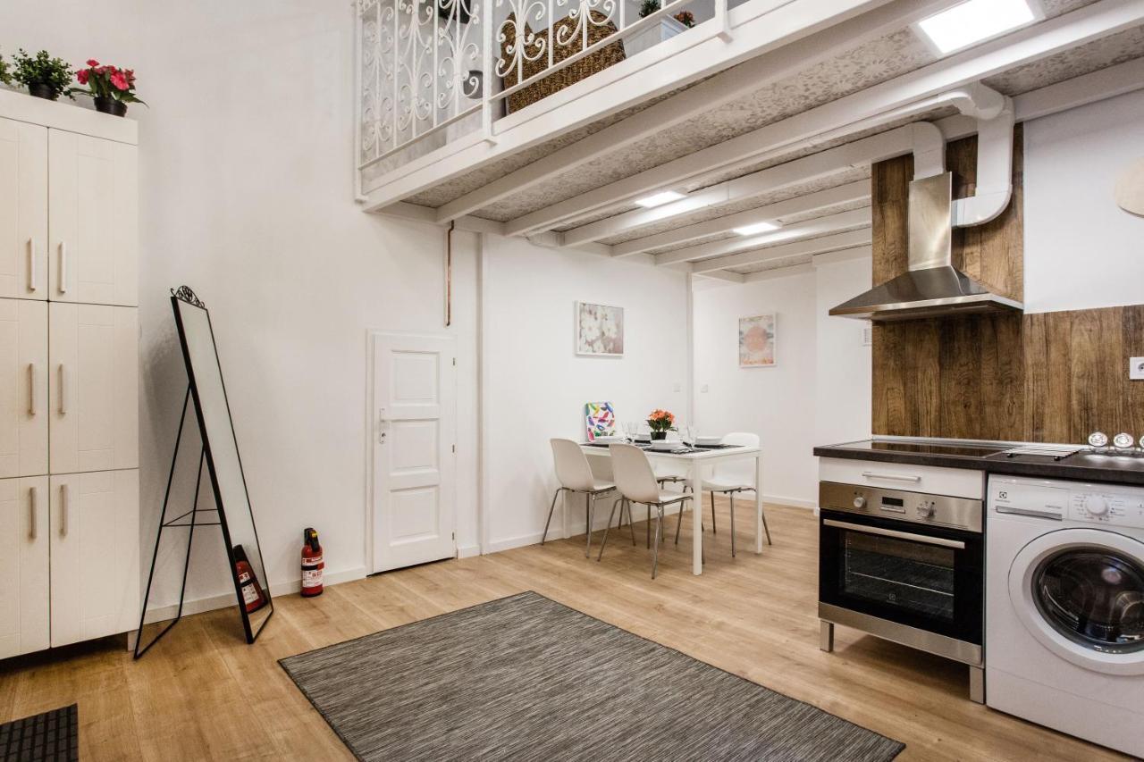 The Little Castle In Downtown Apartamento Budapest