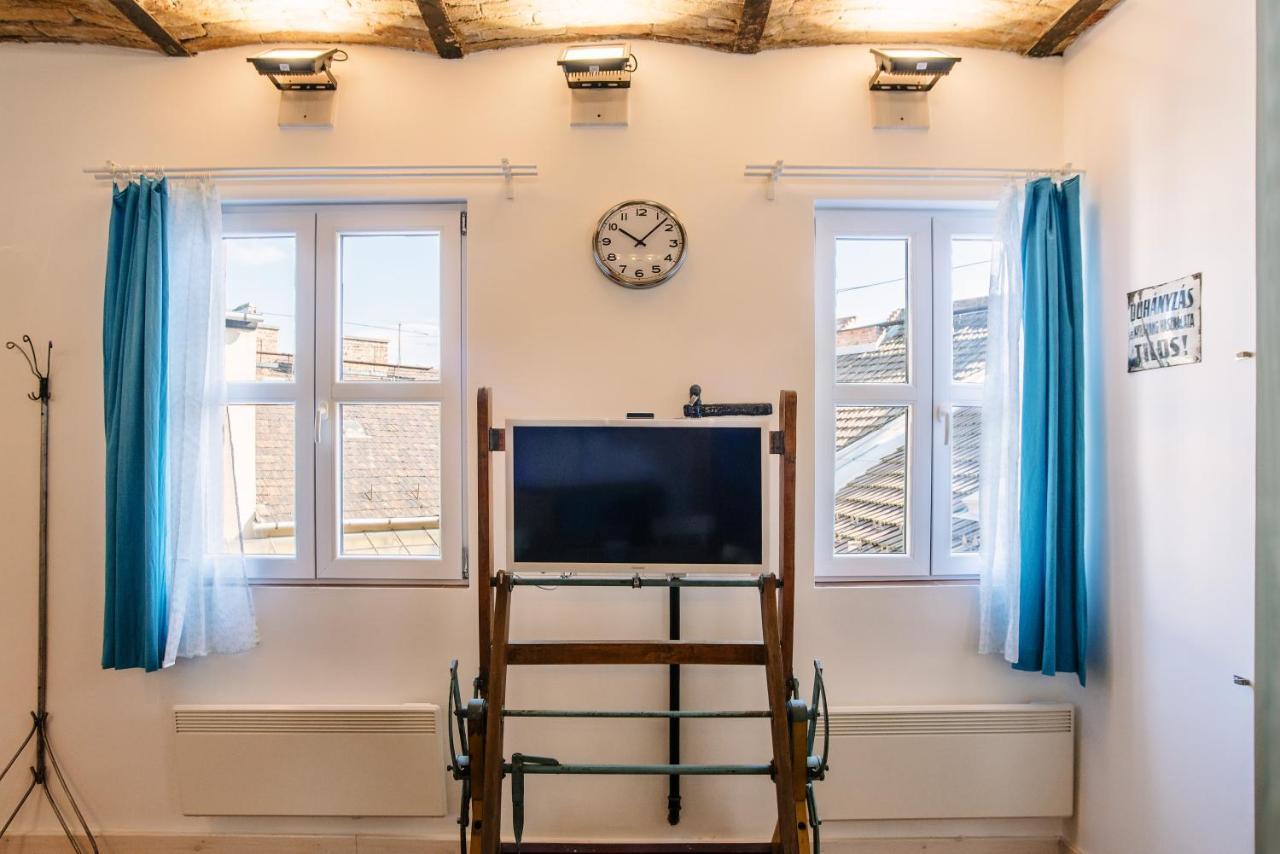 The Nest In Downtown Apartman