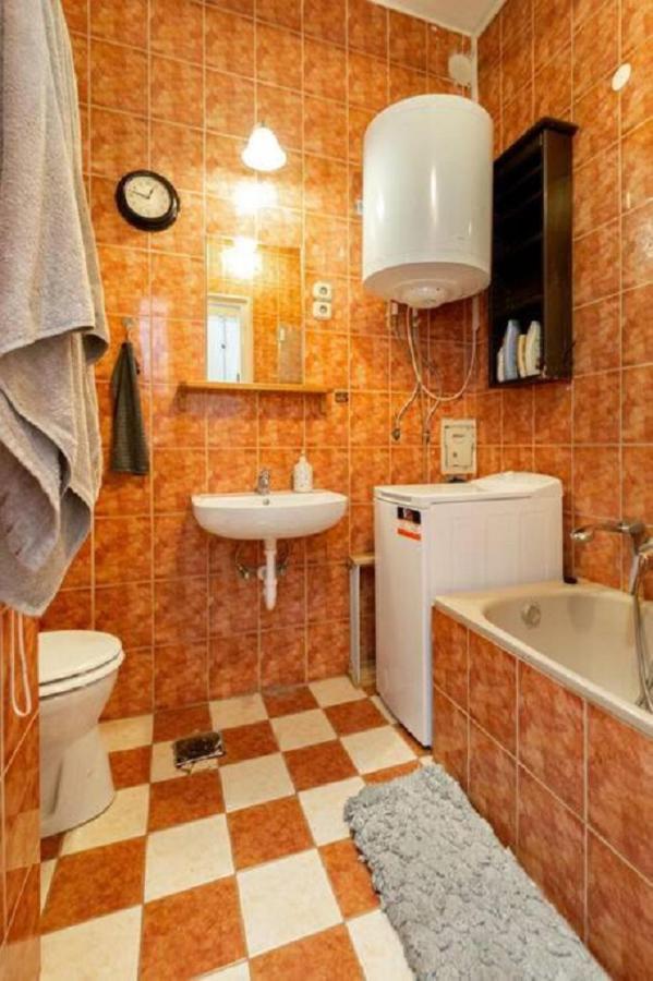Balzac By Westend Mall With Balcony, Ac Budapest
