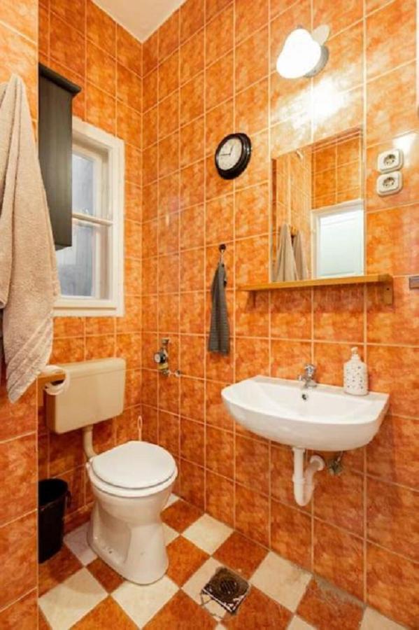 Balzac By Westend Mall With Balcony, Ac Apartamento *