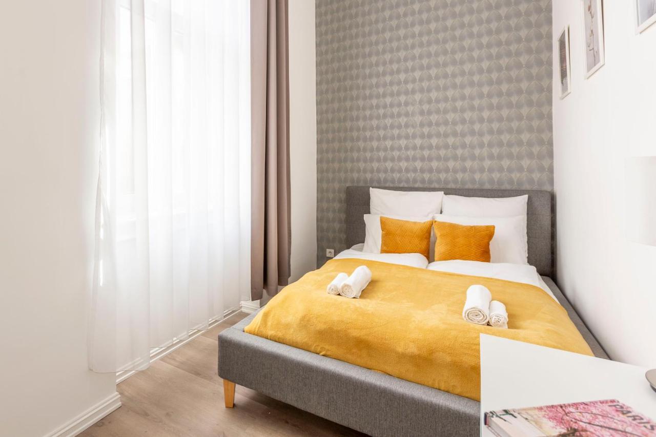 Exclusive Downtown In The Heart Of