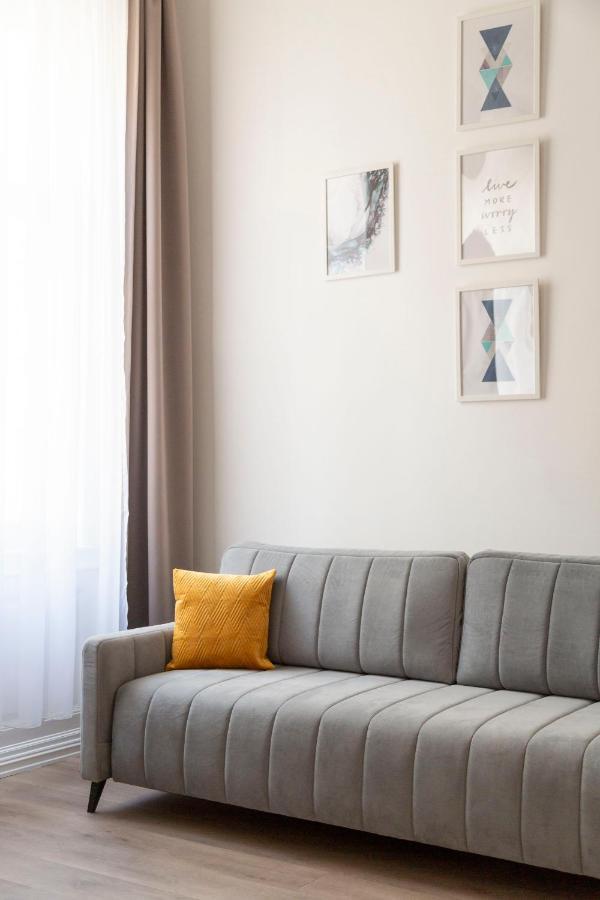 Exclusive Downtown In The Heart Of Apartman *