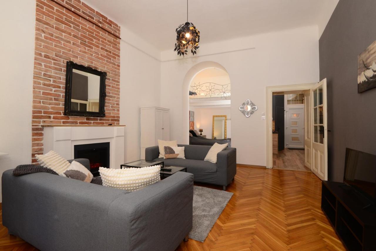 Your Place Apartment *