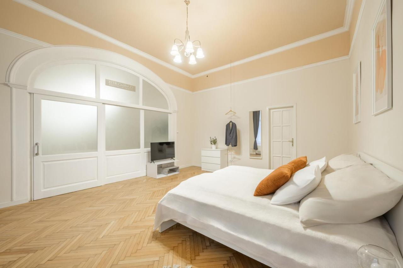 Apartment Seasons La Famiglia *