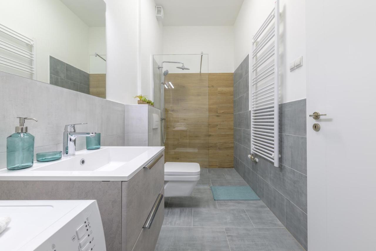 Millenium Island Apartment