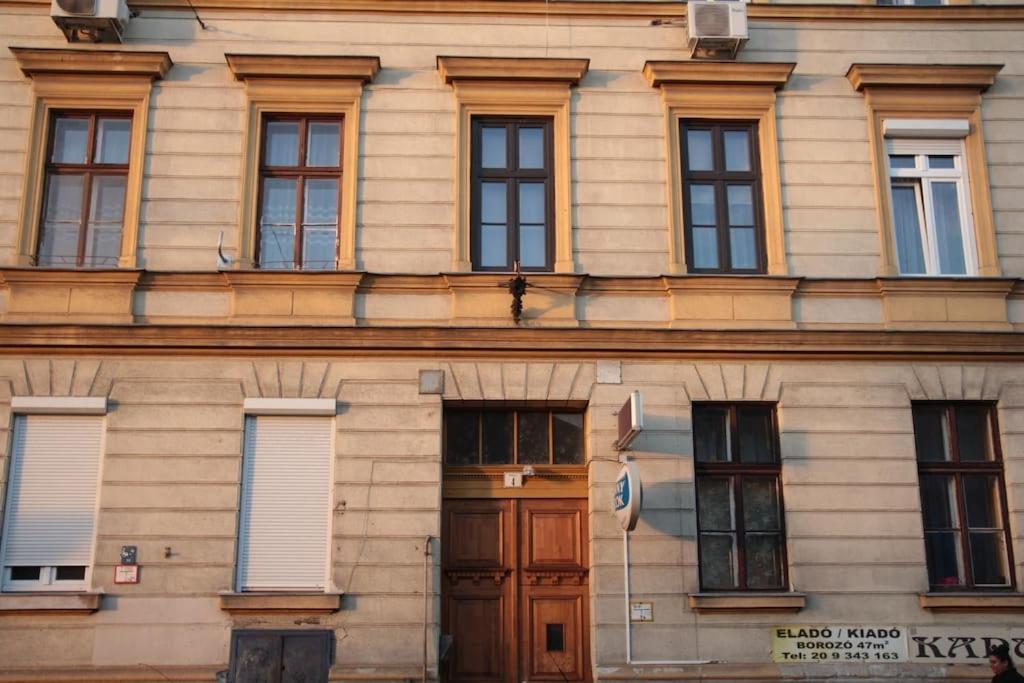 Bright Sunny At Keleti Station,near Citycenter Apartment