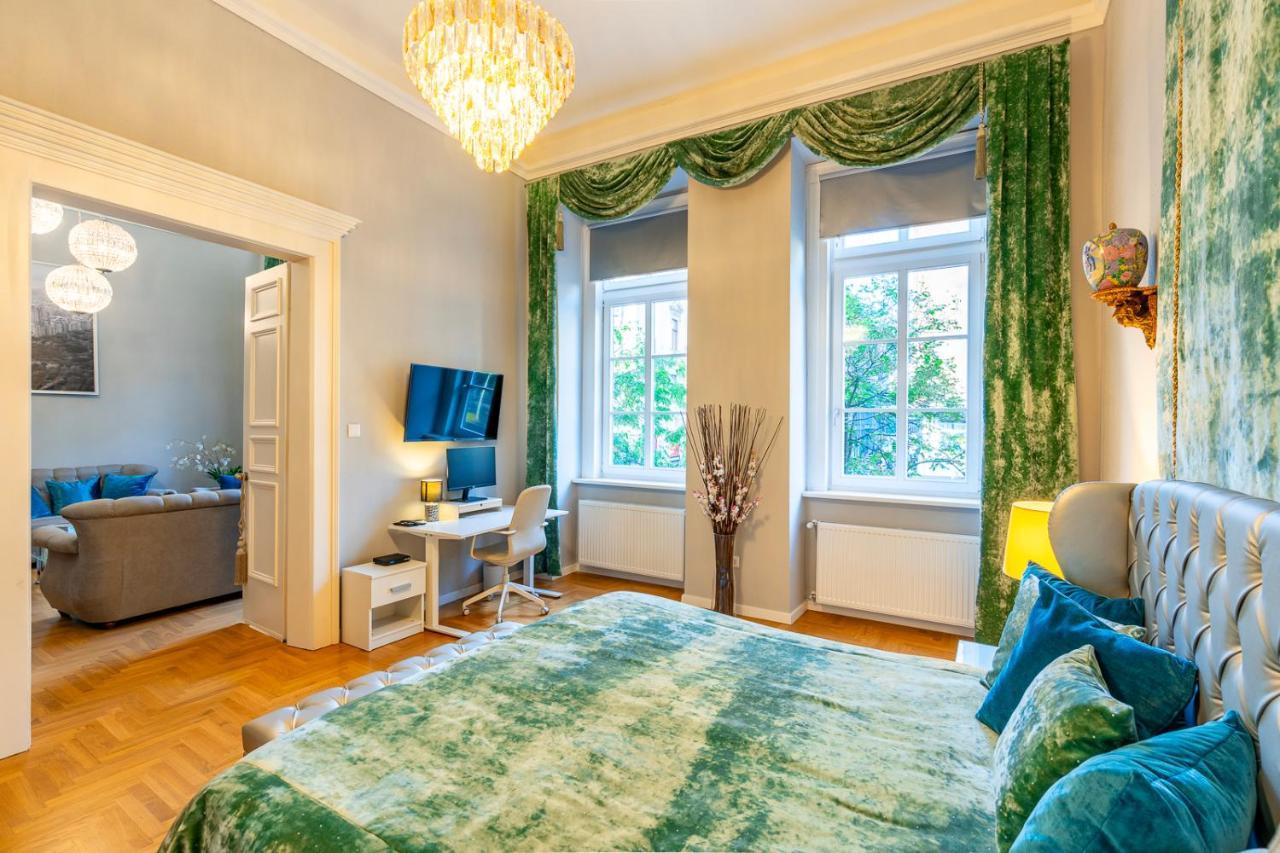 Liszt Ferenc Old Luxurious Flat Next To Synagogue