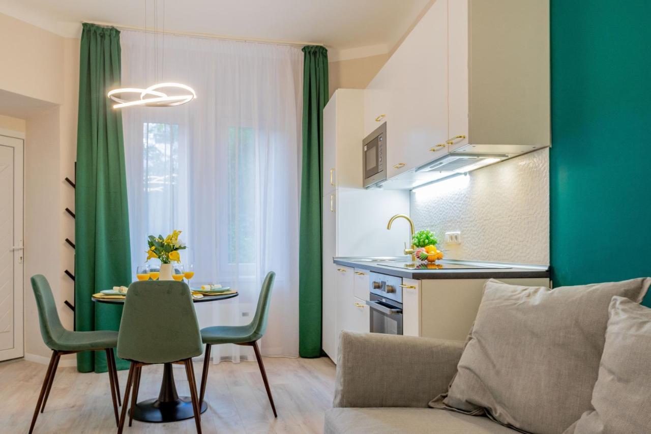 Eden Cozy Modern Retreat