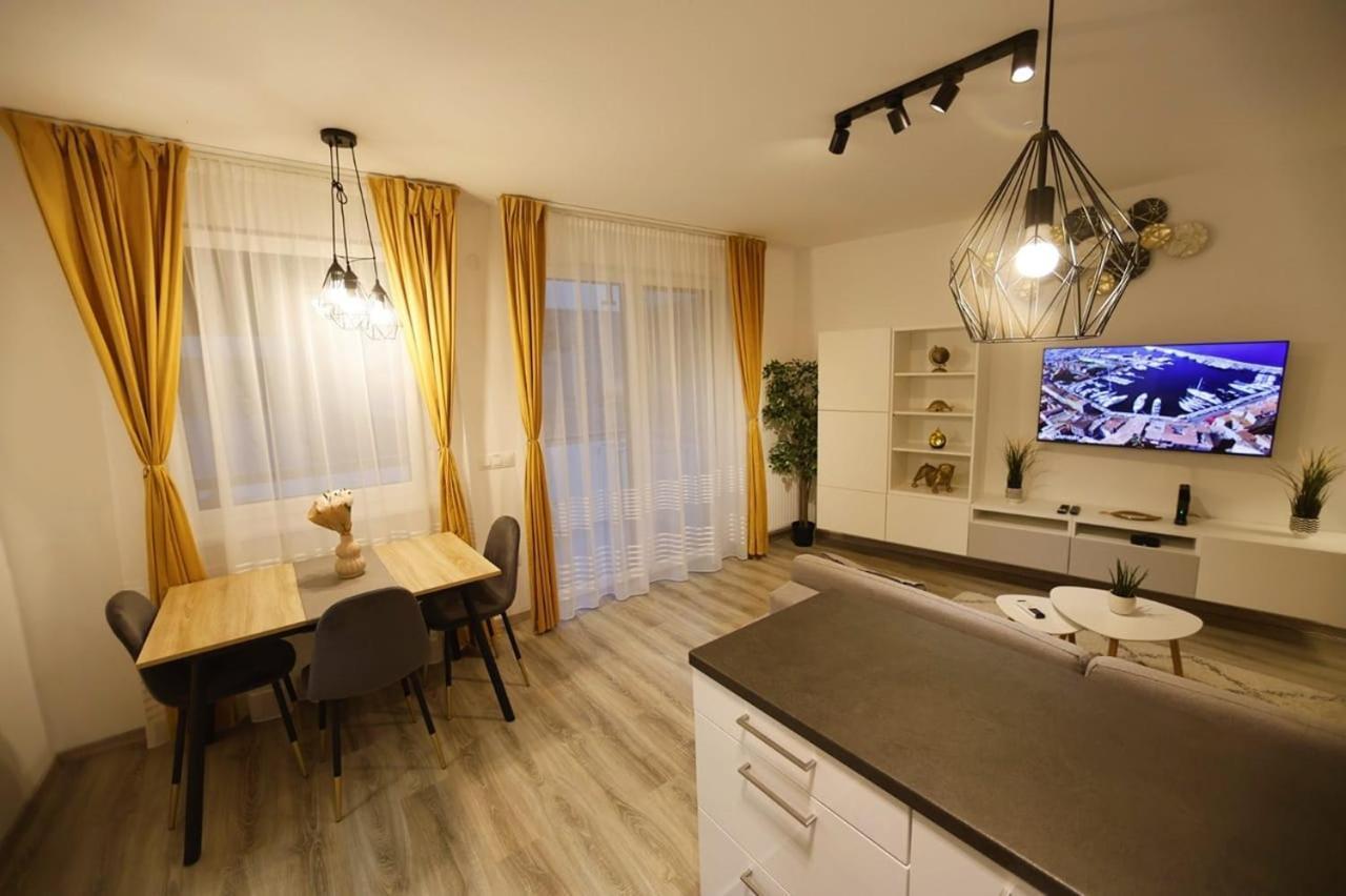 Apartamento Flamingo - Balcony, Ac, Downtown