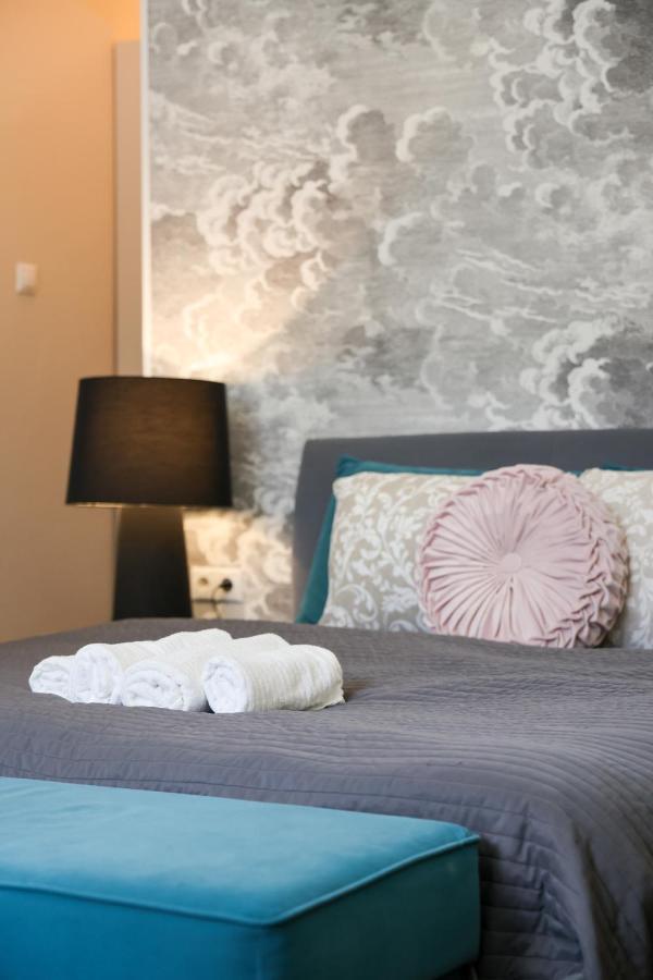 Appartement Deluxe With 4bedrm 2 Bathrm Boedapest
