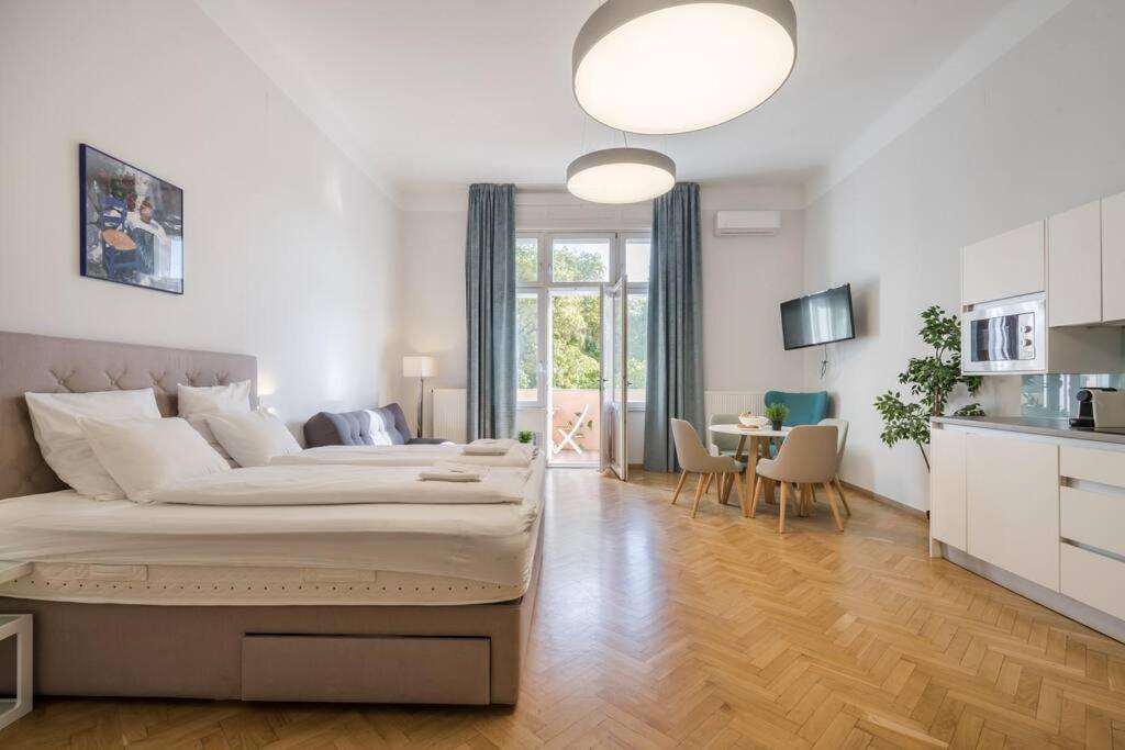 Apartment Klauzal Garden