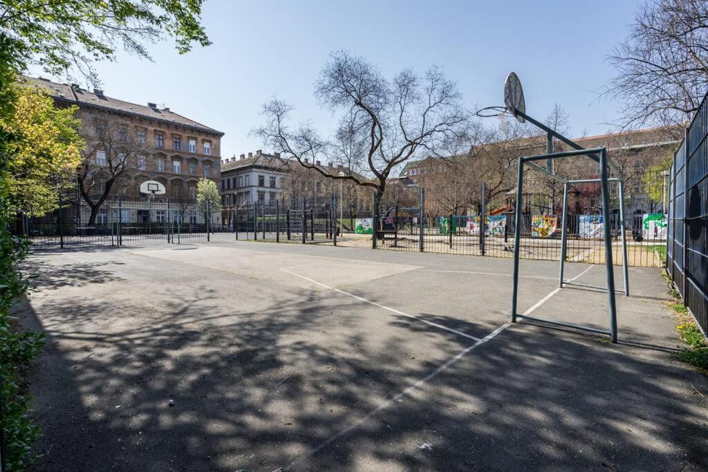 Klauzal Garden * Budapest
