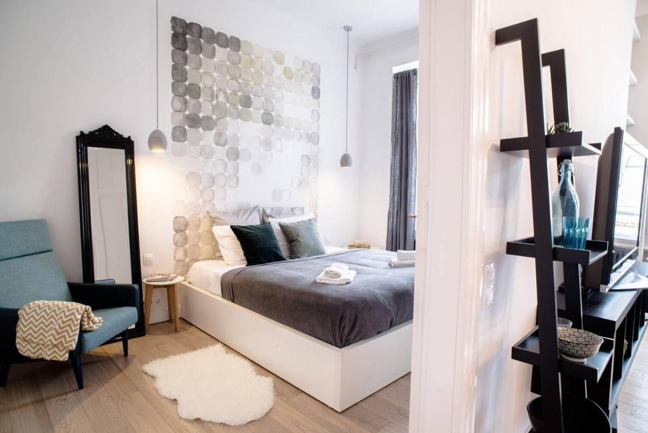Stunning New Near Basilica Appartement *
