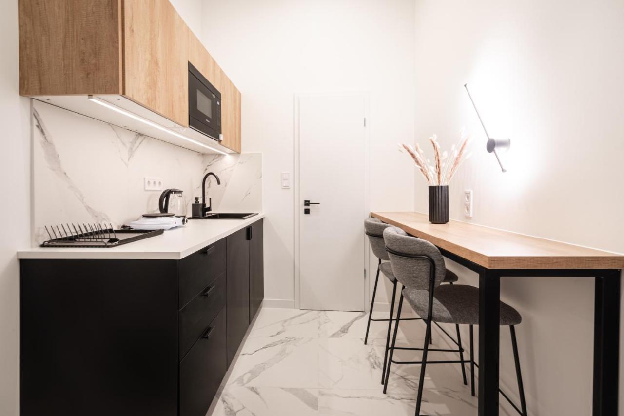 E56 - Grand Boulevard Heritage - Location By Bqa Apartamento *