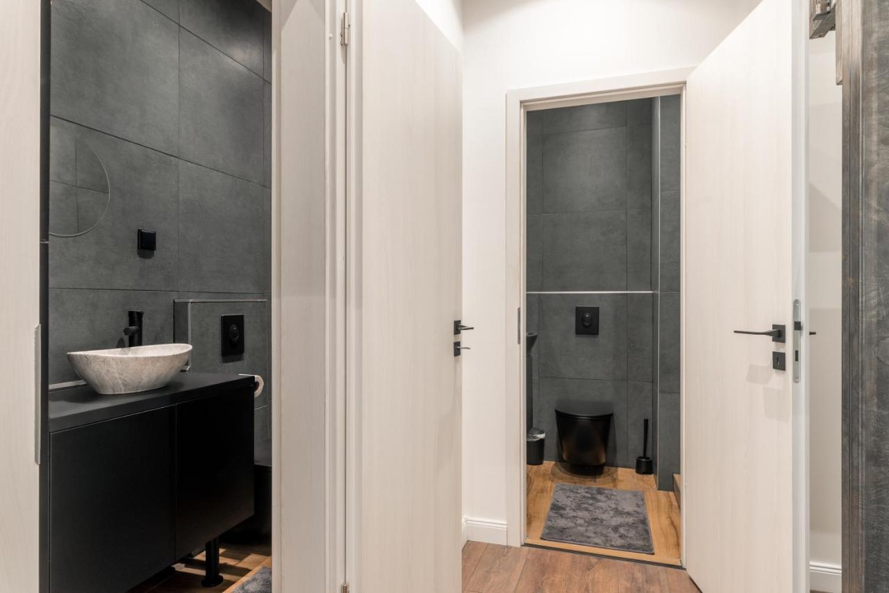 Downtown Luxury By Stlcz With 2 Bathrooms Budapest
