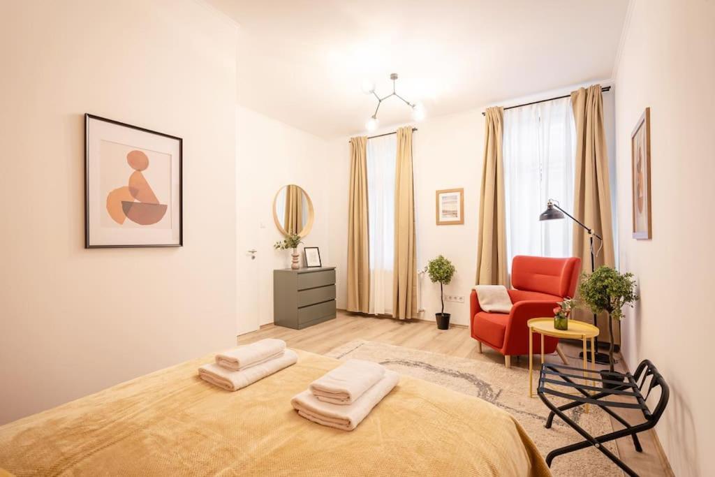Lejlighed Warm Elegance Retreat : 75 M2 Comfort Near New York Cafe