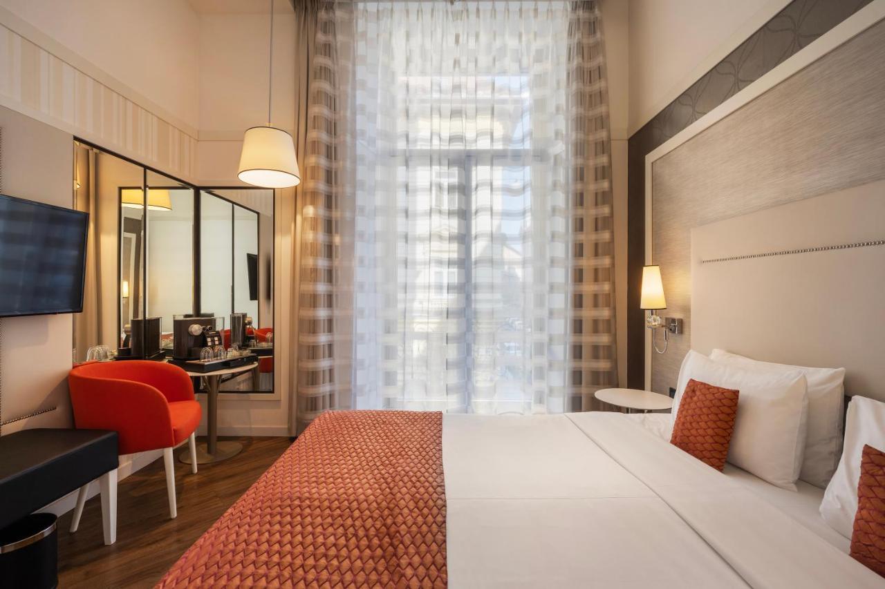 Ikonik Parlament Hotel