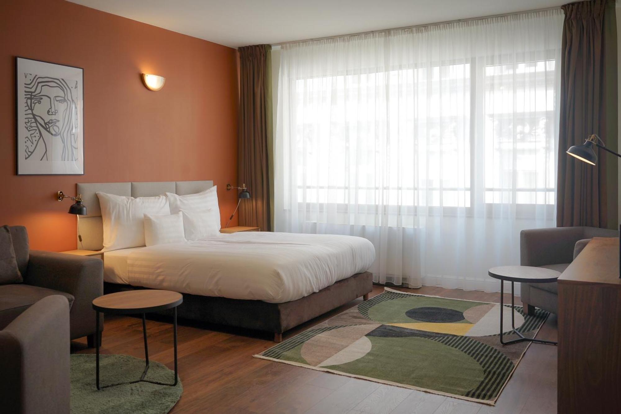 Sweet Aparthotel 4*