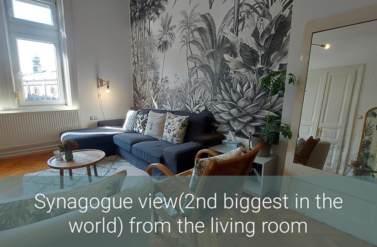 Classic Elegance With Synagogue View By Astoria *