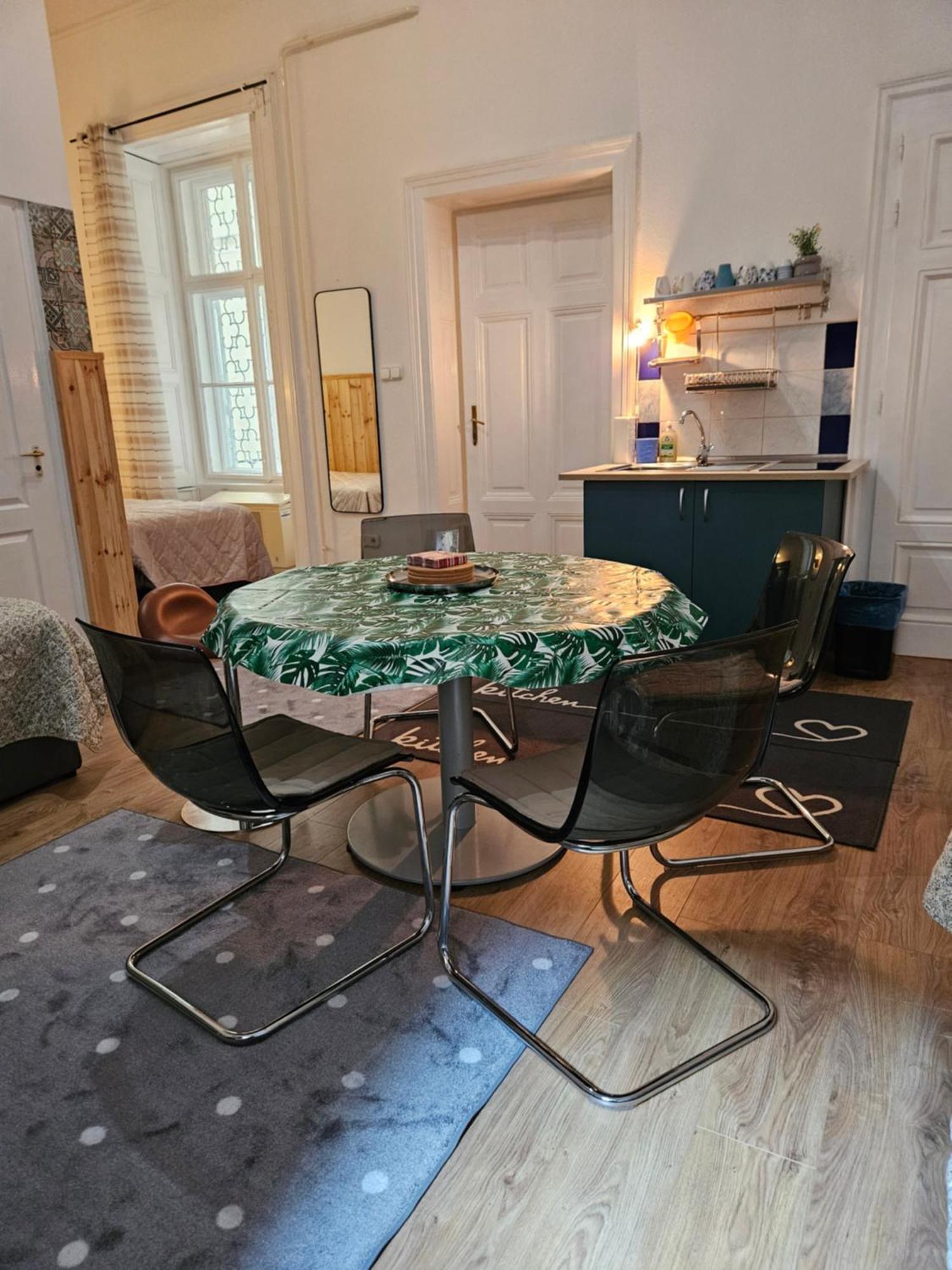 Danube Bridge Apartment