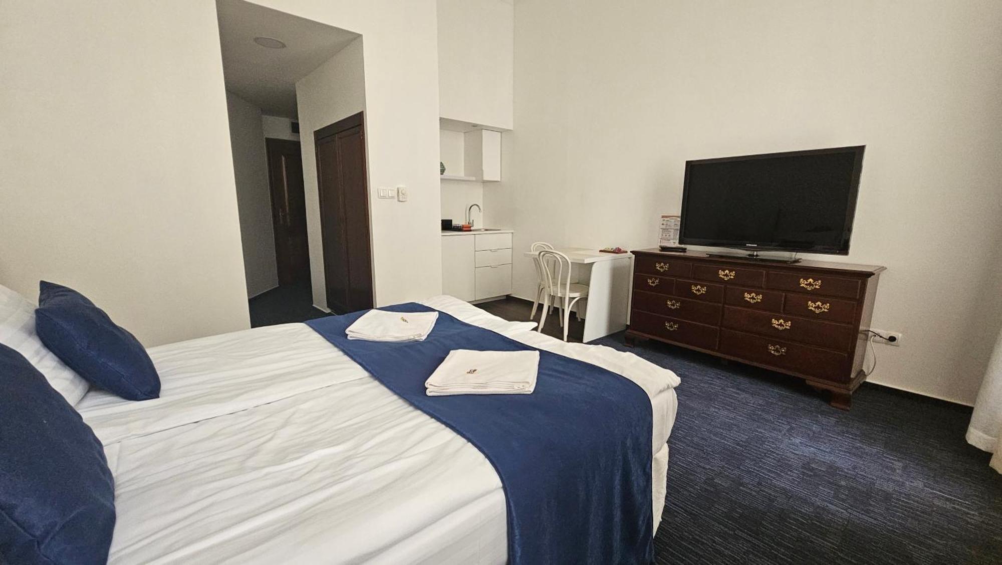 Opera16 Guestrooms Guest house *