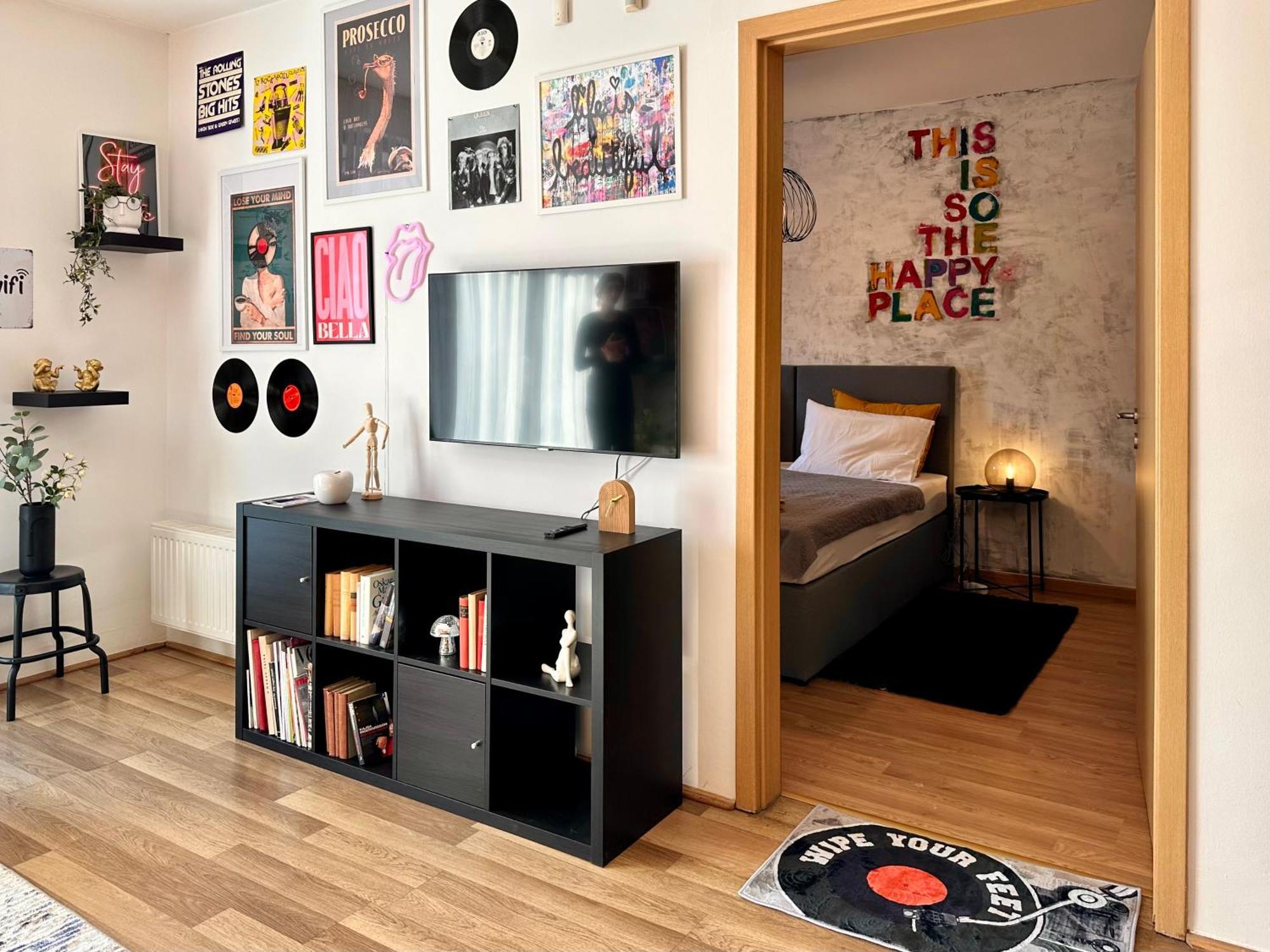 Apartment Vinyl Gozsdu