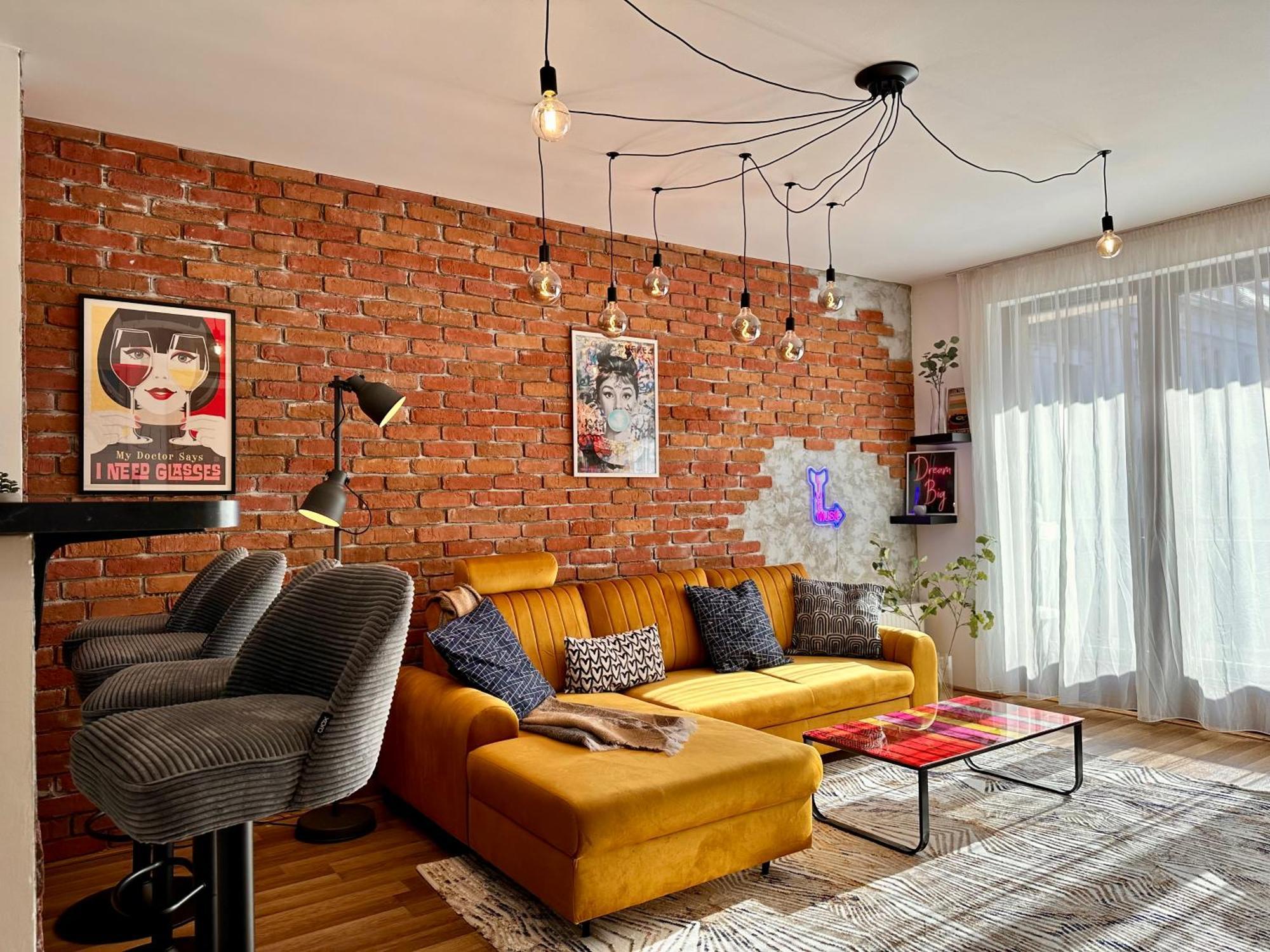 Apartment Vinyl Gozsdu *