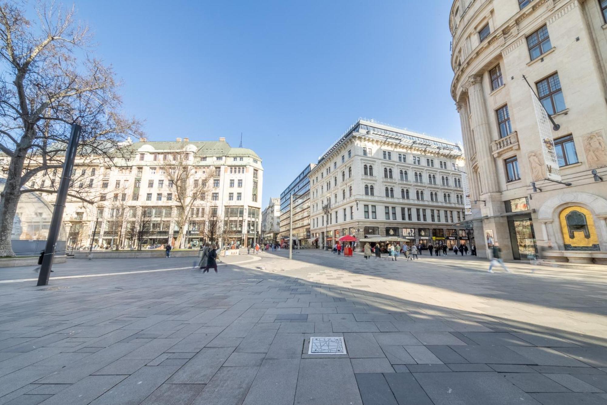 Valentina In Citycenter * Budapest
