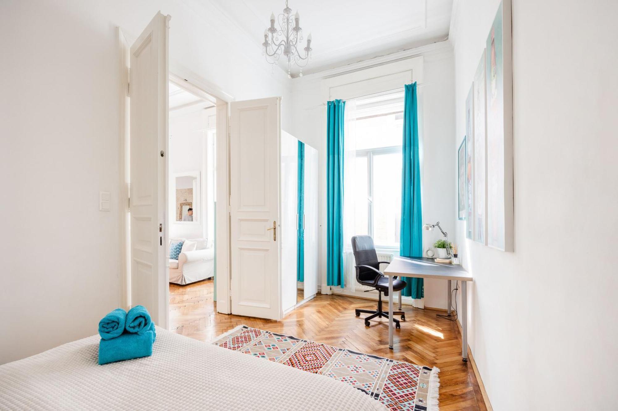 Apartmán Wellness Retreat With Sauna & Jacuzzi - 1 Min To Opera