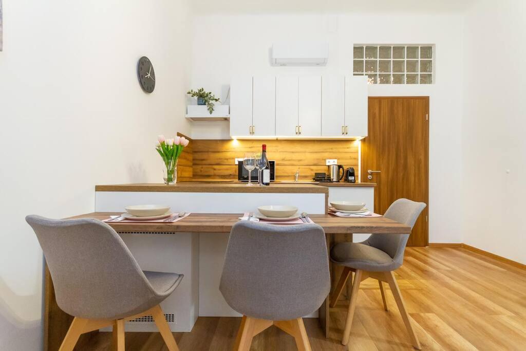 Luxe Haven On Lonyay By Newave Apartamento *