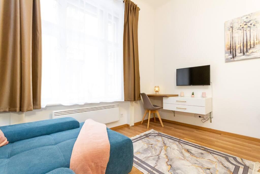 Luxe Haven On Lonyay By Newave Apartamento *