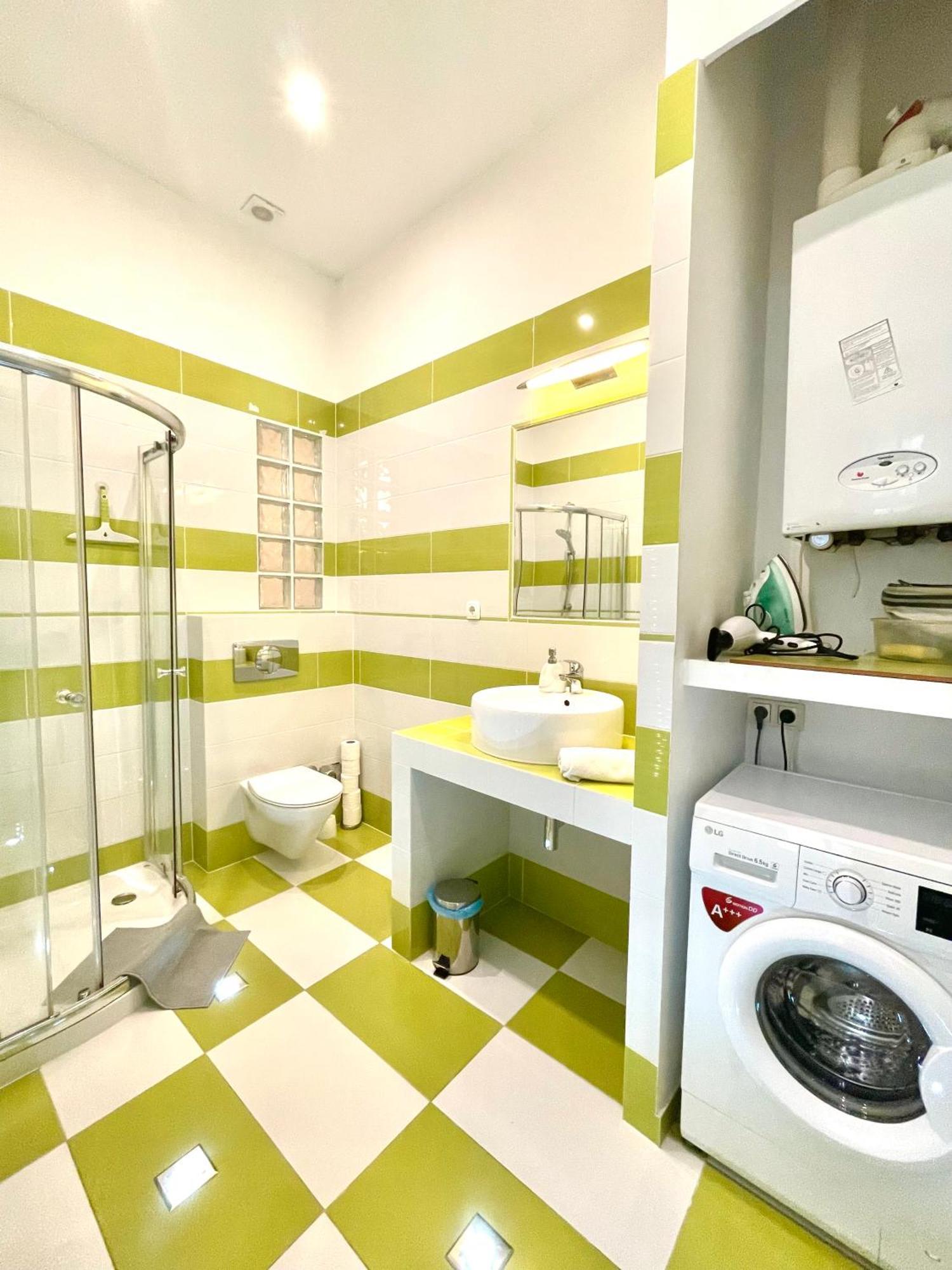 Apartment Amazing Swedish 3 In The Center Budapest