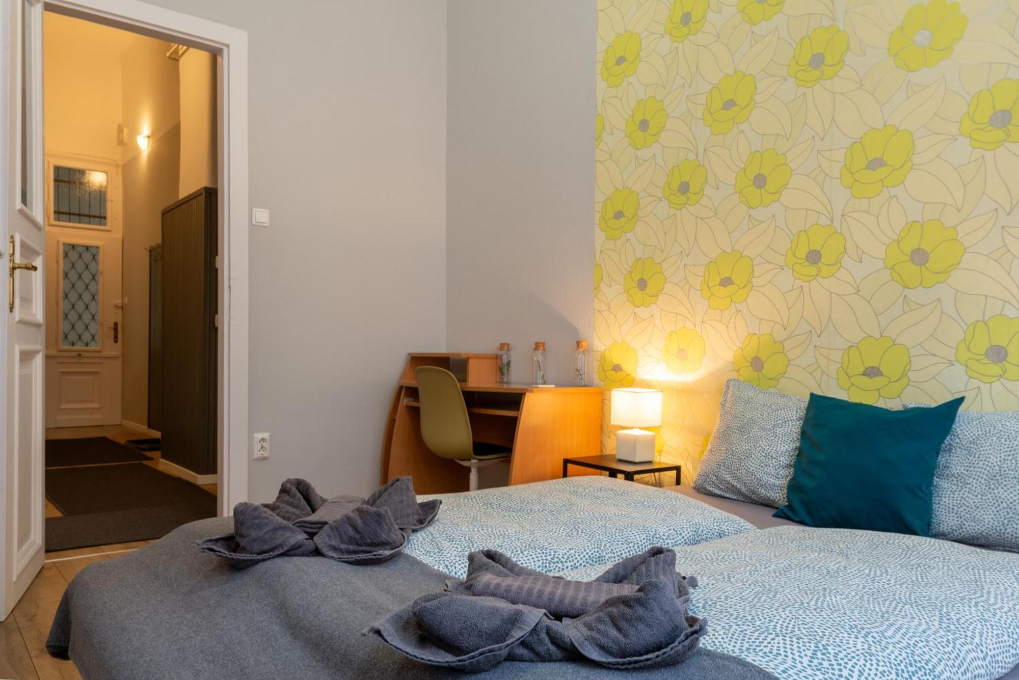 Center Apartment *