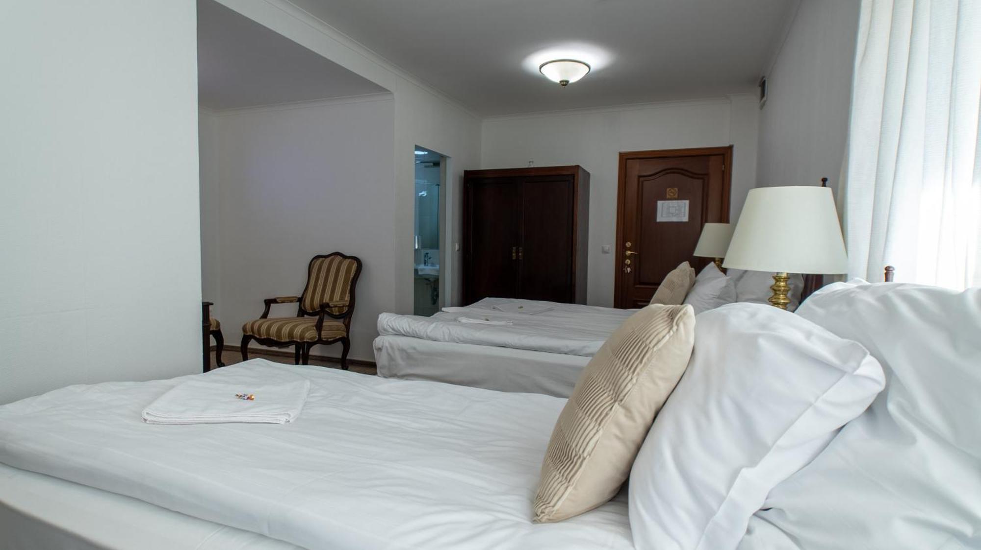 Guest house Opera16 Guestrooms Budapest