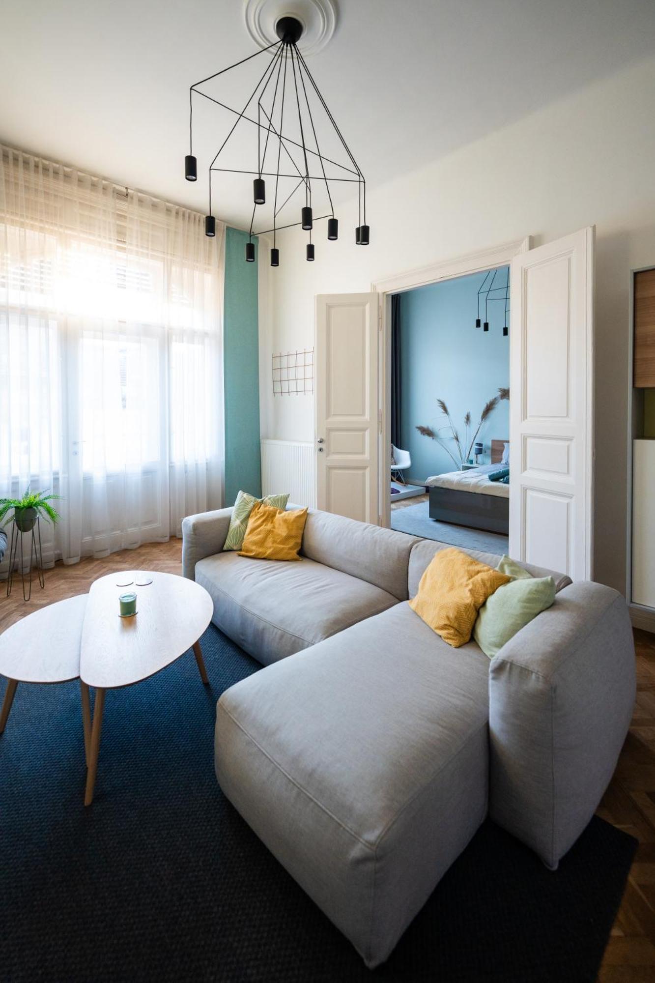 Modern, Design Lakas A Margit-sziget Mellett
